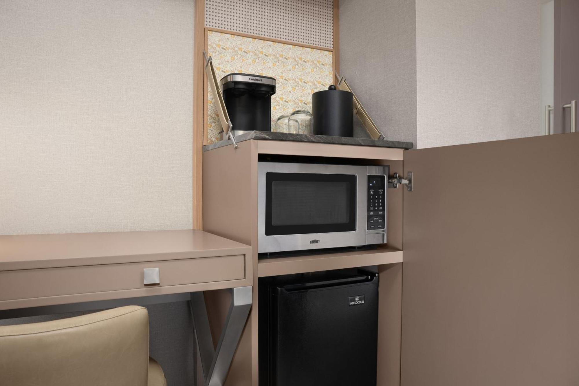 Springhill Suites By Marriott New York Manhattan Times Square Bagian luar foto