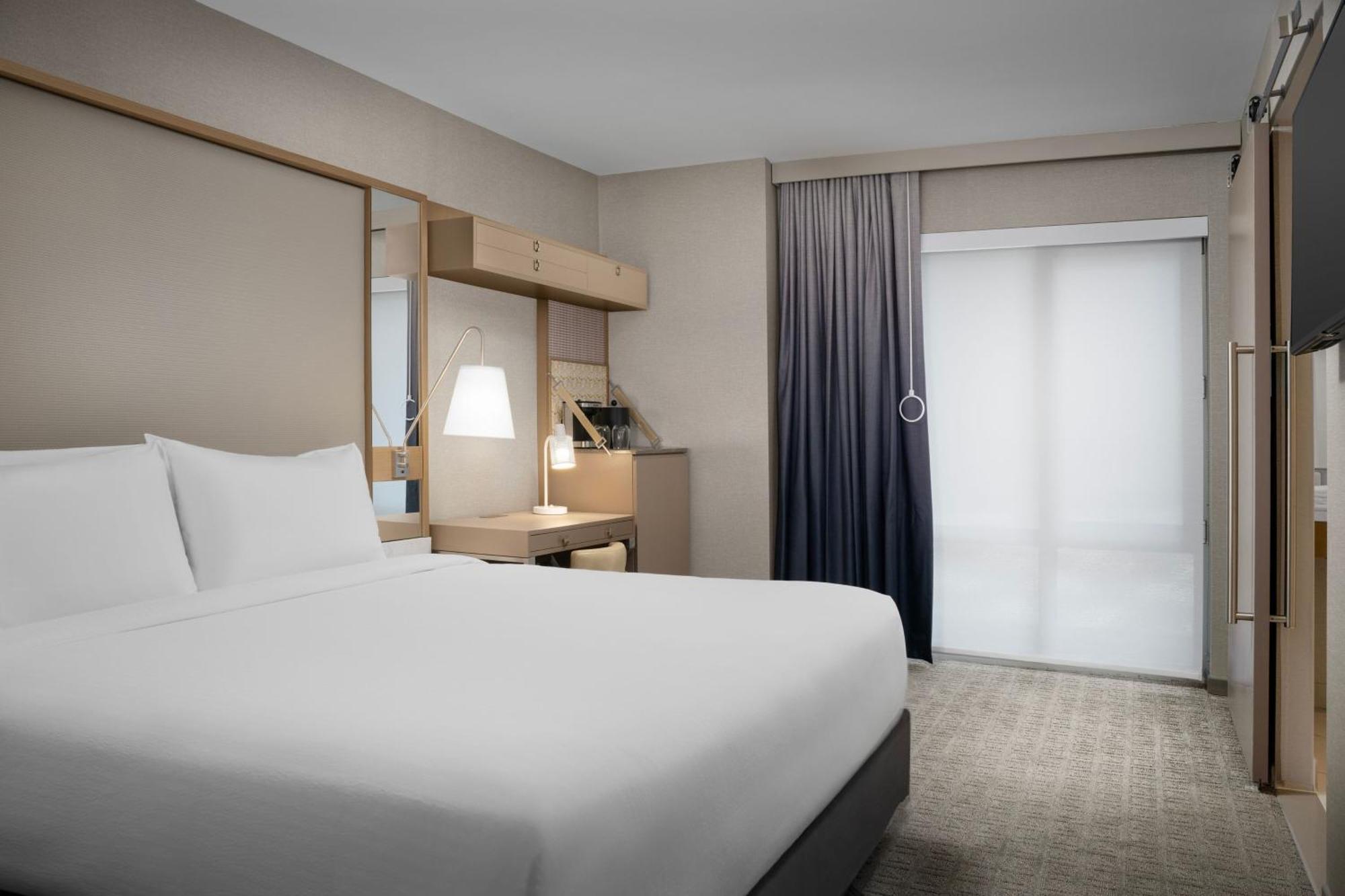 Springhill Suites By Marriott New York Manhattan Times Square Bagian luar foto